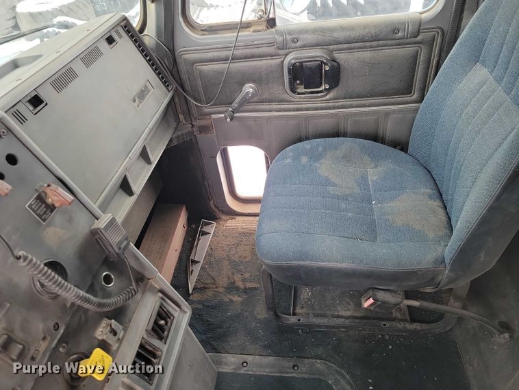 image for item NO9831 1994 Mack CH613 dump truck