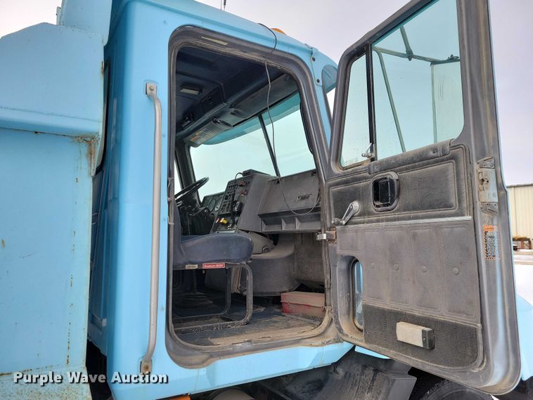 image for item NO9831 1994 Mack CH613 dump truck