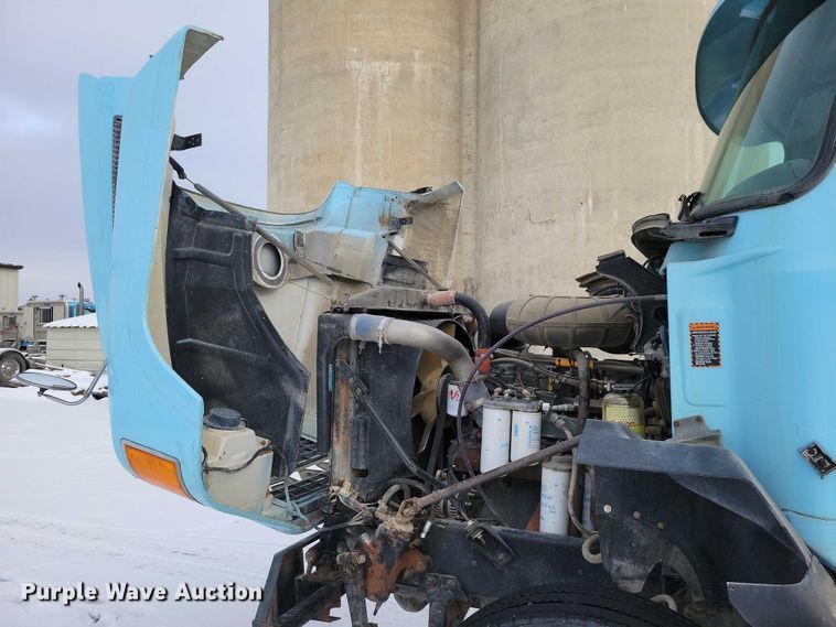 image for item NO9831 1994 Mack CH613 dump truck