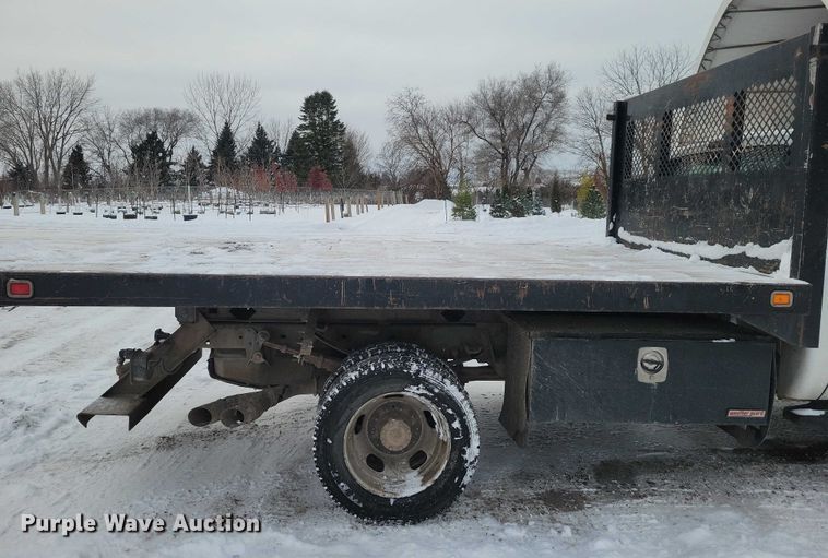 image for item NO9832 2011 Ford F450 flatbed pickup truck