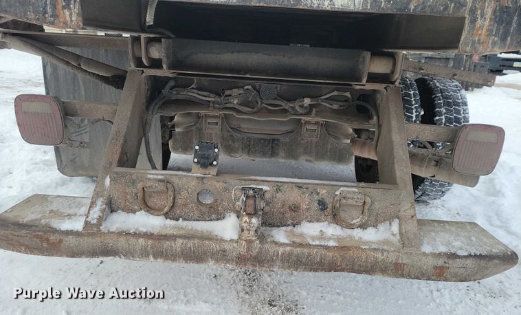 image for item NO9832 2011 Ford F450 flatbed pickup truck