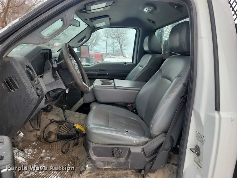 image for item NO9832 2011 Ford F450 flatbed pickup truck