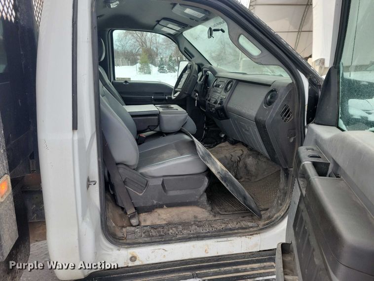 image for item NO9832 2011 Ford F450 flatbed pickup truck