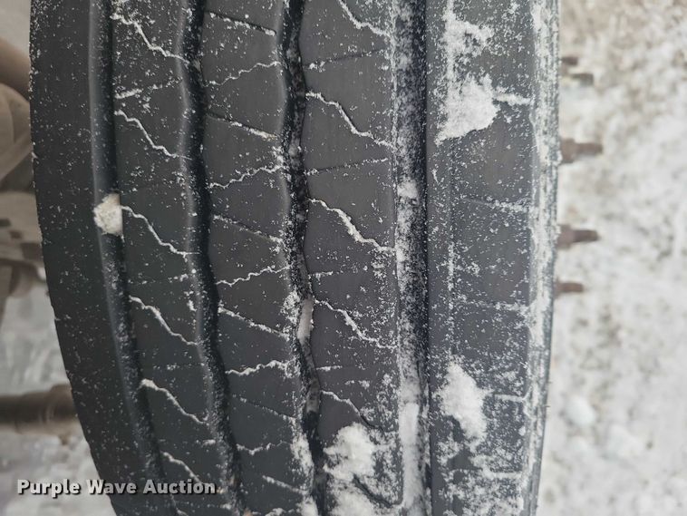 image for item NO9832 2011 Ford F450 flatbed pickup truck