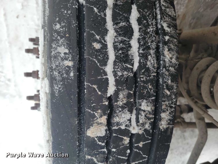 image for item NO9832 2011 Ford F450 flatbed pickup truck