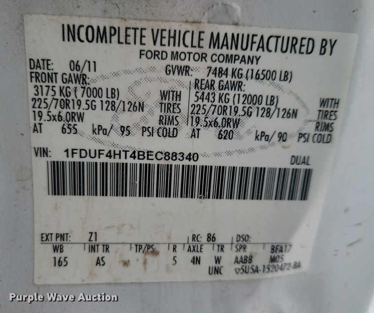 image for item NO9832 2011 Ford F450 flatbed pickup truck