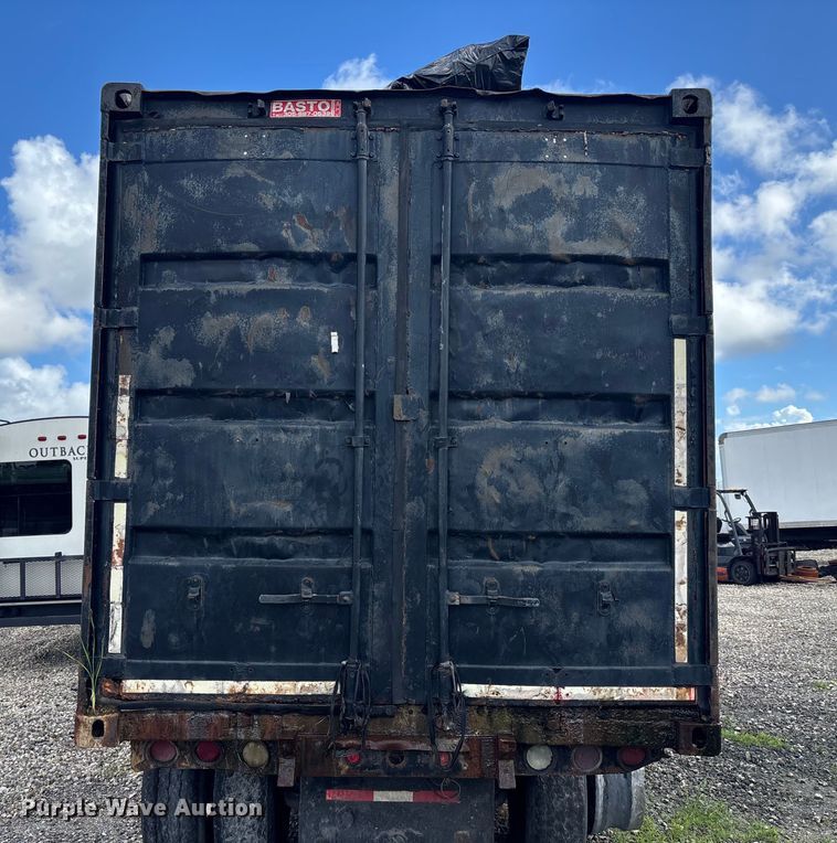 image for item YA0863 2003 Freightliner  FL112 grapple truck