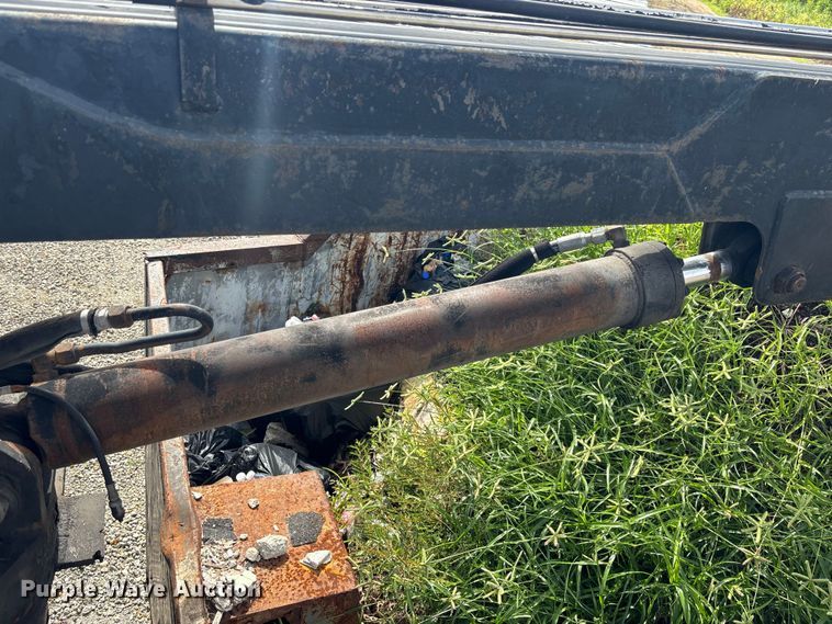 image for item YA0863 2003 Freightliner  FL112 grapple truck