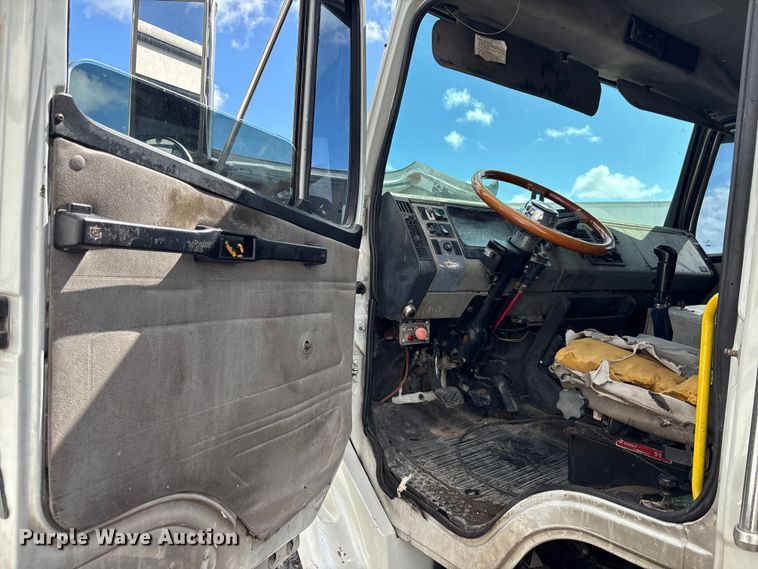 image for item YA0863 2003 Freightliner  FL112 grapple truck