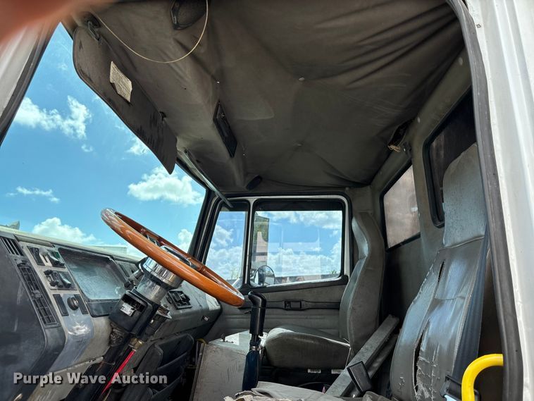 image for item YA0863 2003 Freightliner  FL112 grapple truck