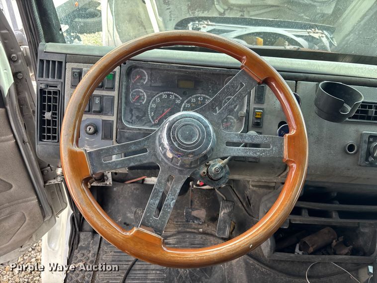 image for item YA0863 2003 Freightliner  FL112 grapple truck