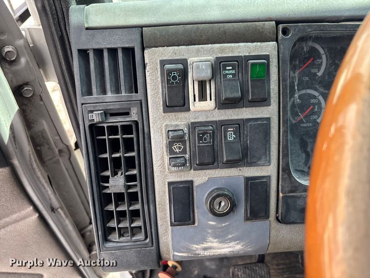 image for item YA0863 2003 Freightliner  FL112 grapple truck