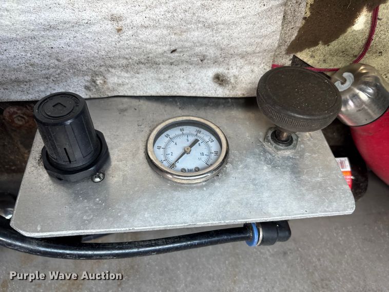 image for item YA0863 2003 Freightliner  FL112 grapple truck