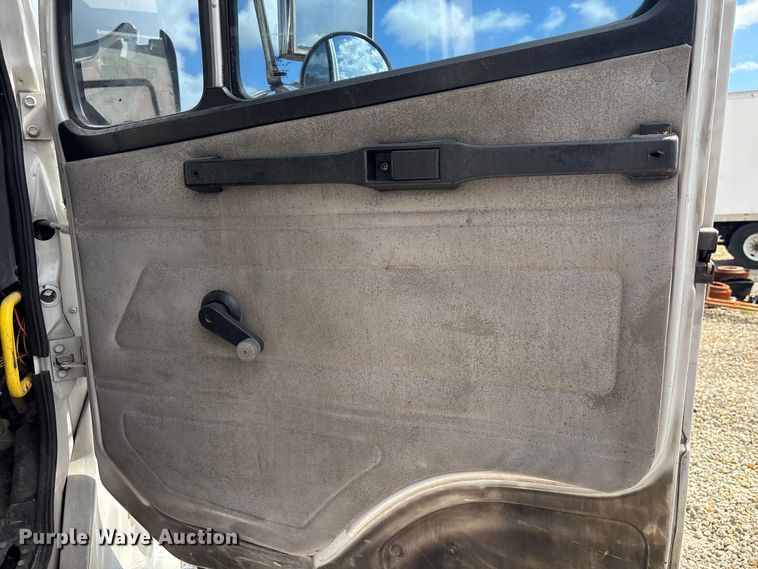 image for item YA0863 2003 Freightliner  FL112 grapple truck