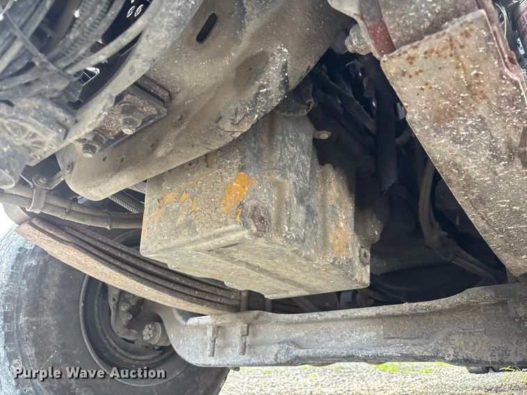 image for item YA0863 2003 Freightliner  FL112 grapple truck