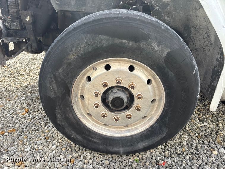 image for item YA0863 2003 Freightliner  FL112 grapple truck