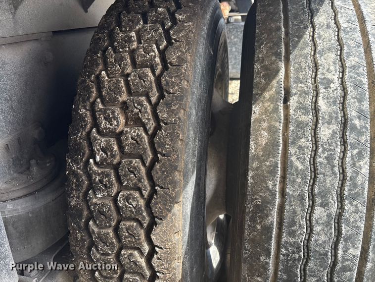 image for item YA0863 2003 Freightliner  FL112 grapple truck