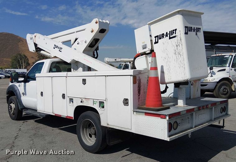 image for item YA1157 2016 Ford F550 Super Duty bucket truck