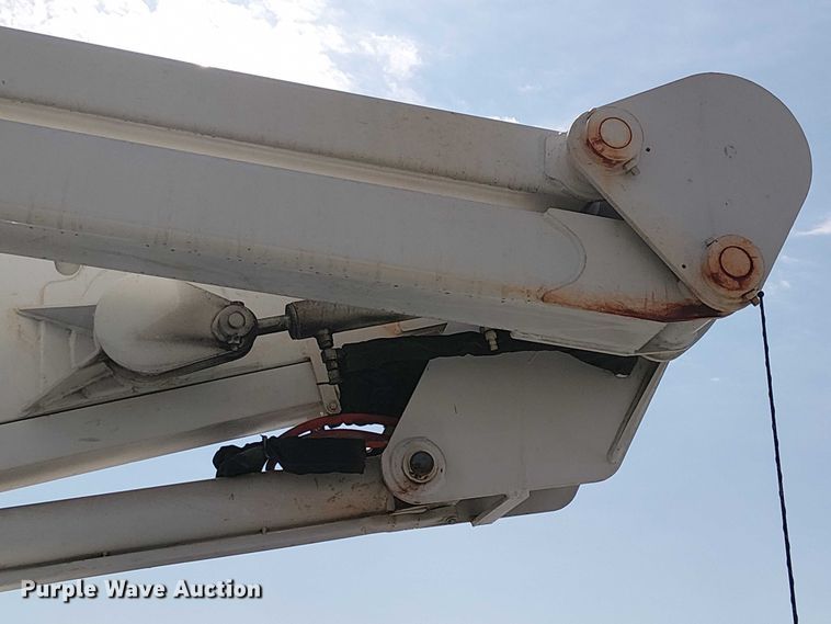 image for item YA1157 2016 Ford F550 Super Duty bucket truck