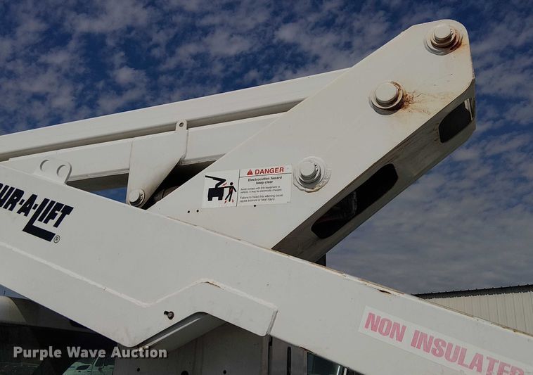 image for item YA1157 2016 Ford F550 Super Duty bucket truck