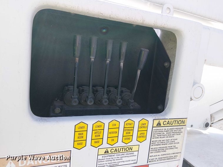 image for item YA1157 2016 Ford F550 Super Duty bucket truck