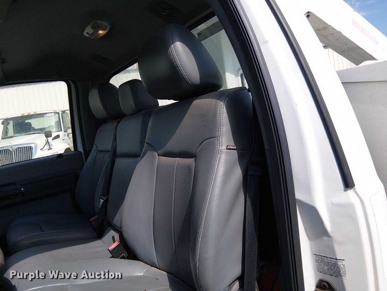 image for item YA1157 2016 Ford F550 Super Duty bucket truck