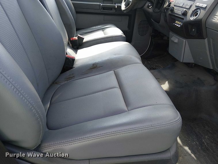 image for item YA1157 2016 Ford F550 Super Duty bucket truck