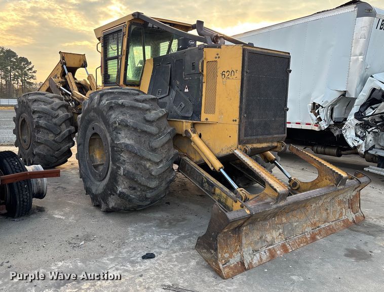 image for item YA1272 2014 Tigercat 620E skidder