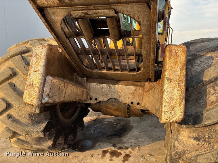 image for item YA1272 2014 Tigercat 620E skidder