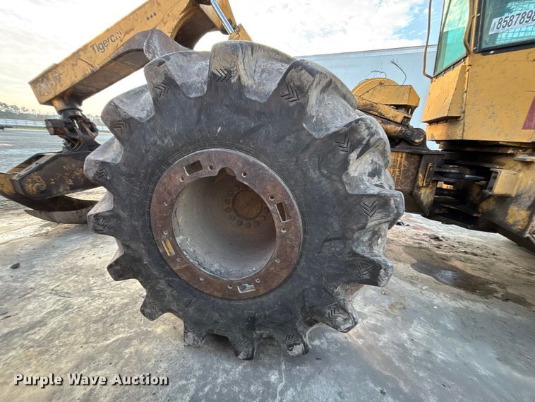 image for item YA1272 2014 Tigercat 620E skidder