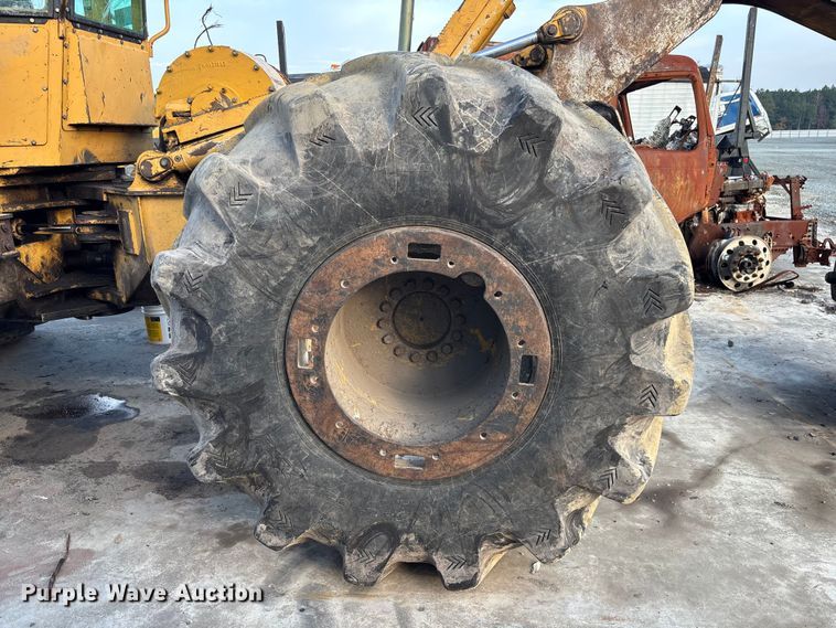 image for item YA1272 2014 Tigercat 620E skidder