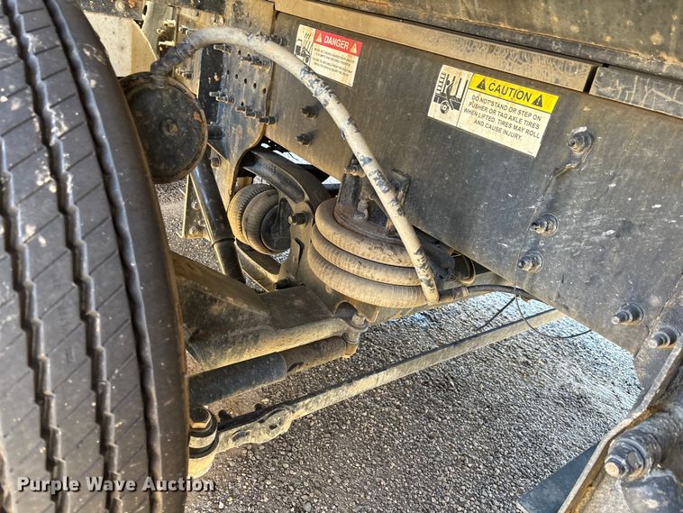 image for item YA1372 2021 Mack Granite dump truck