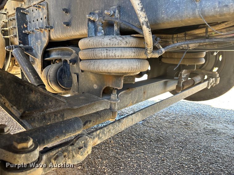 image for item YA1372 2021 Mack Granite dump truck