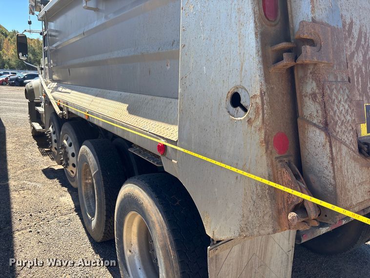 image for item YA1372 2021 Mack Granite dump truck