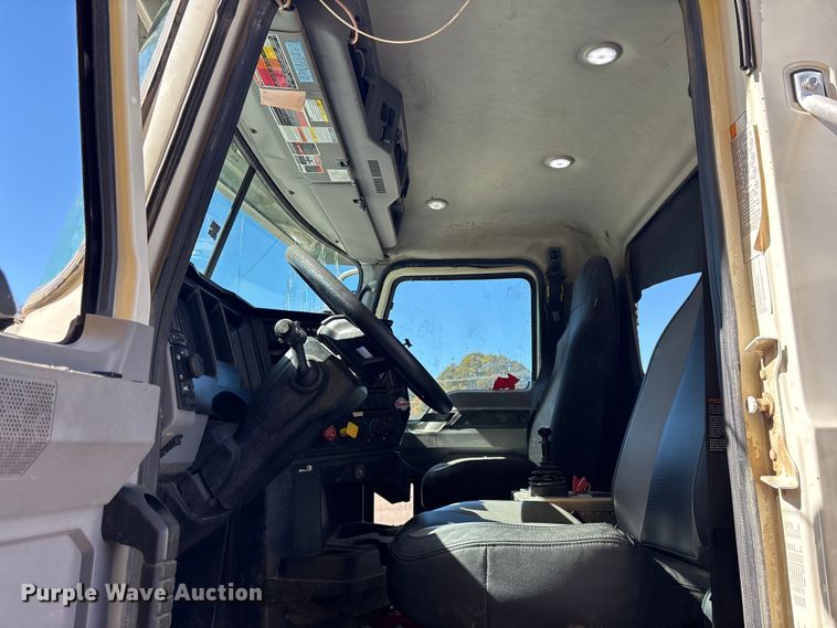 image for item YA1372 2021 Mack Granite dump truck