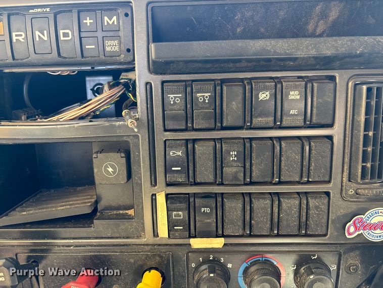 image for item YA1372 2021 Mack Granite dump truck