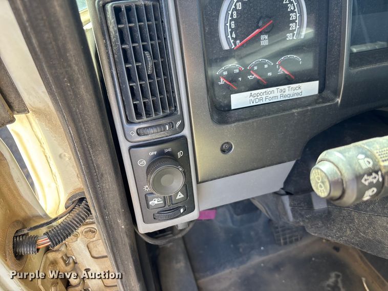 image for item YA1372 2021 Mack Granite dump truck