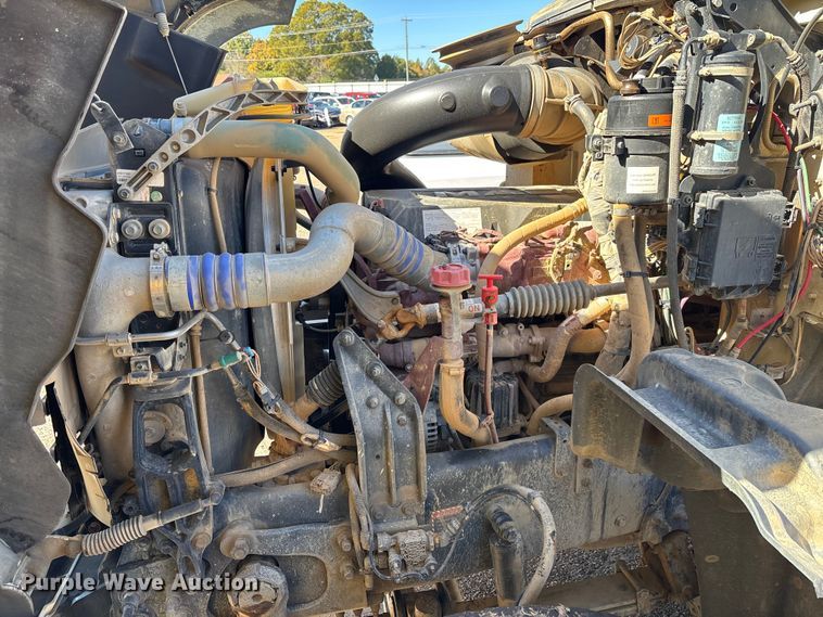 image for item YA1372 2021 Mack Granite dump truck