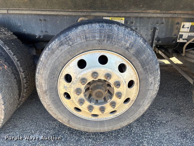 image for item YA1372 2021 Mack Granite dump truck