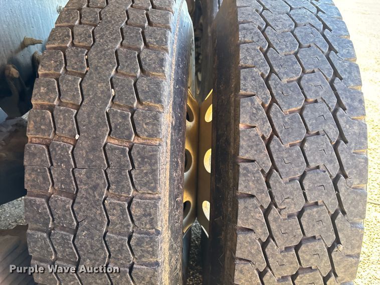 image for item YA1372 2021 Mack Granite dump truck