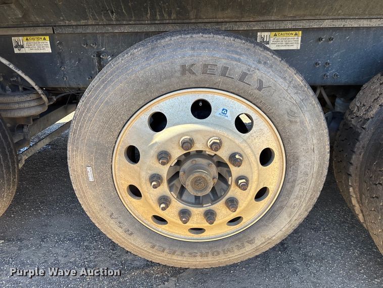 image for item YA1372 2021 Mack Granite dump truck