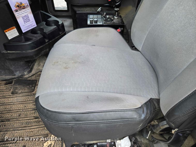 image for item YA1425 2023 Mack Granite dump truck