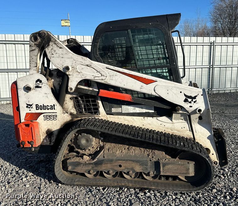 MINI CARGADOR SOBRE ORUGAS 2017 BOBCAT T595