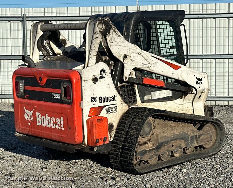 MINI CARGADOR SOBRE ORUGAS 2017 BOBCAT T595