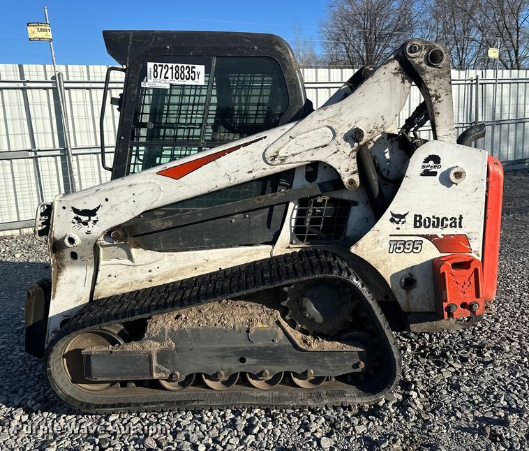 image for item YA1446 2017 Bobcat T595 tracked skid steer loader