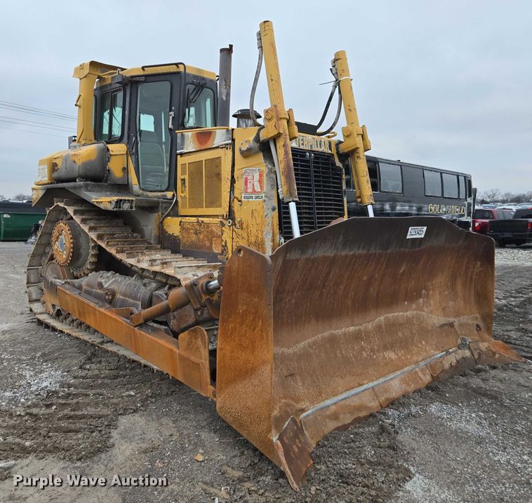 image for item YA1527 Caterpillar D7R dozer