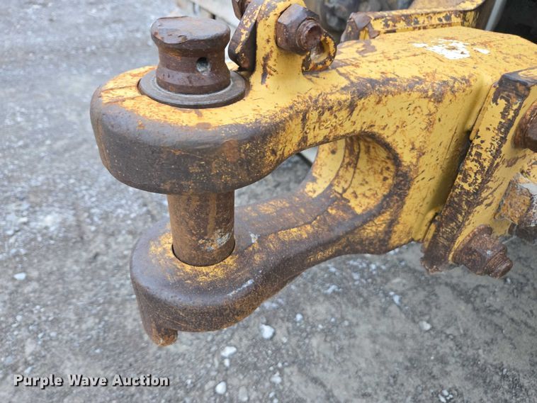 image for item YA1527 Caterpillar D7R dozer