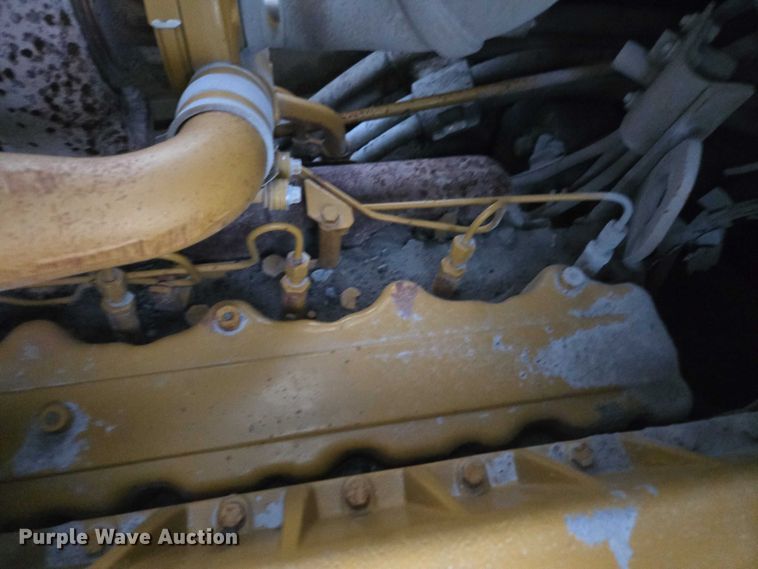 image for item YA1527 Caterpillar D7R dozer