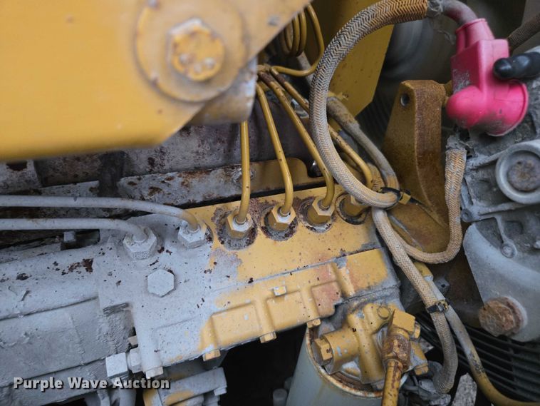 image for item YA1527 Caterpillar D7R dozer