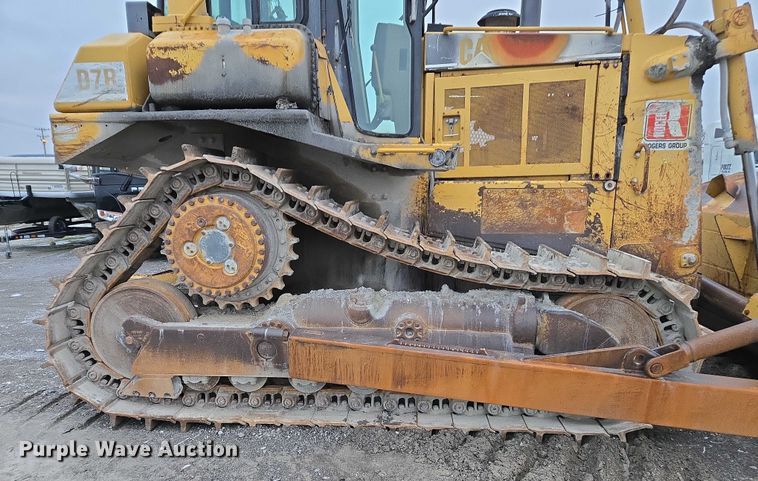 image for item YA1527 Caterpillar D7R dozer